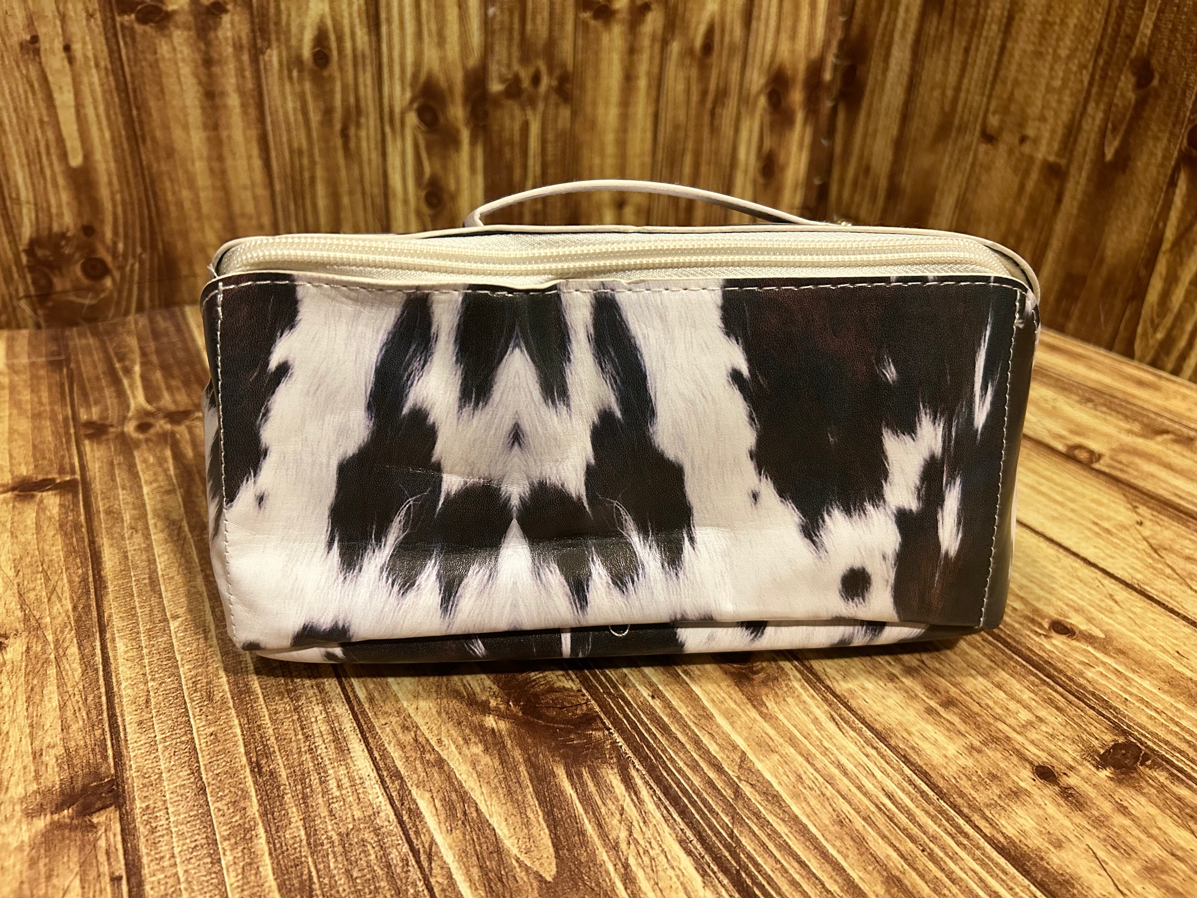 Moo-ment Expandable Makeup Case
