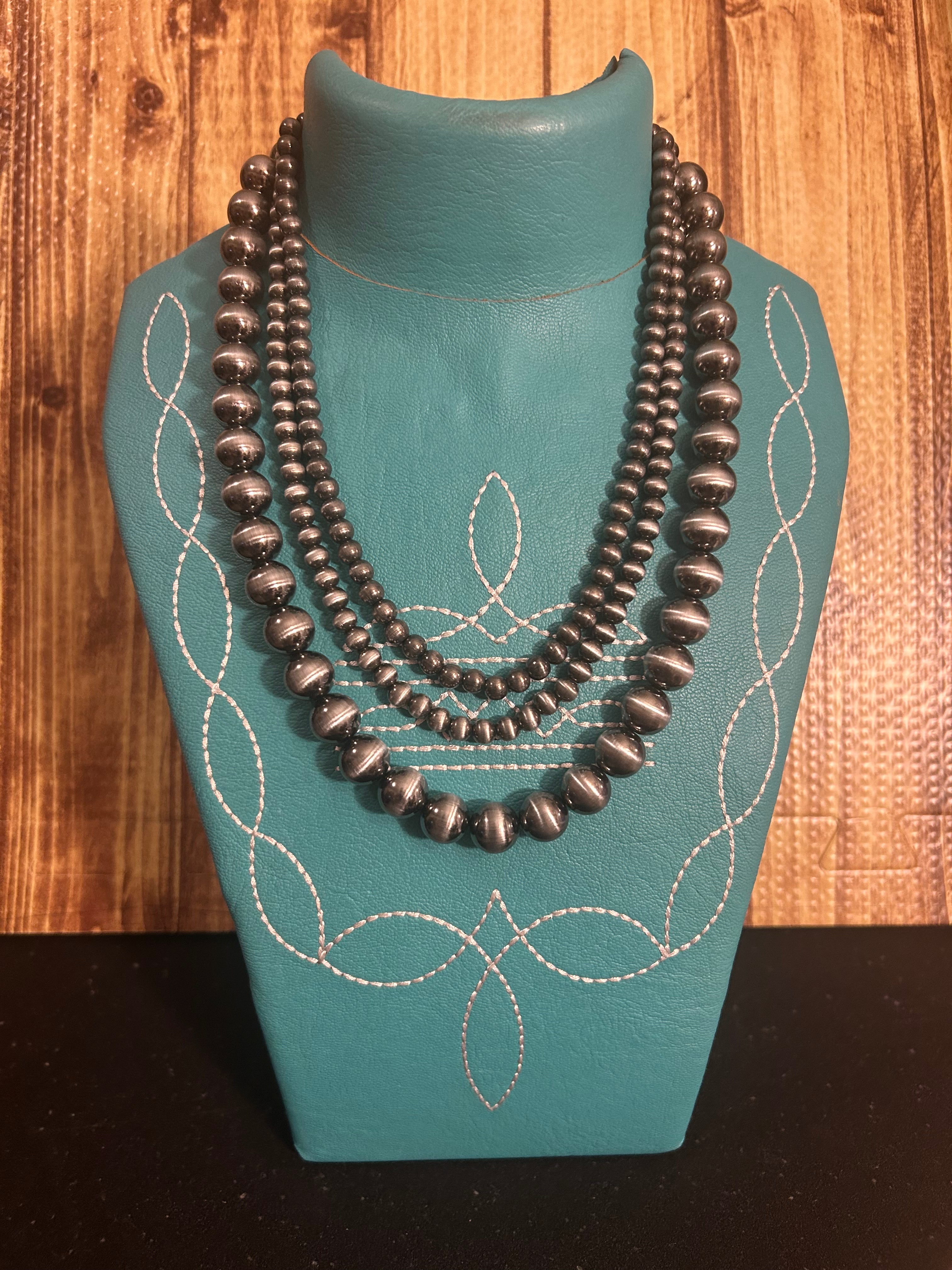 Western 3 Layered Navajo Pearl Necklace