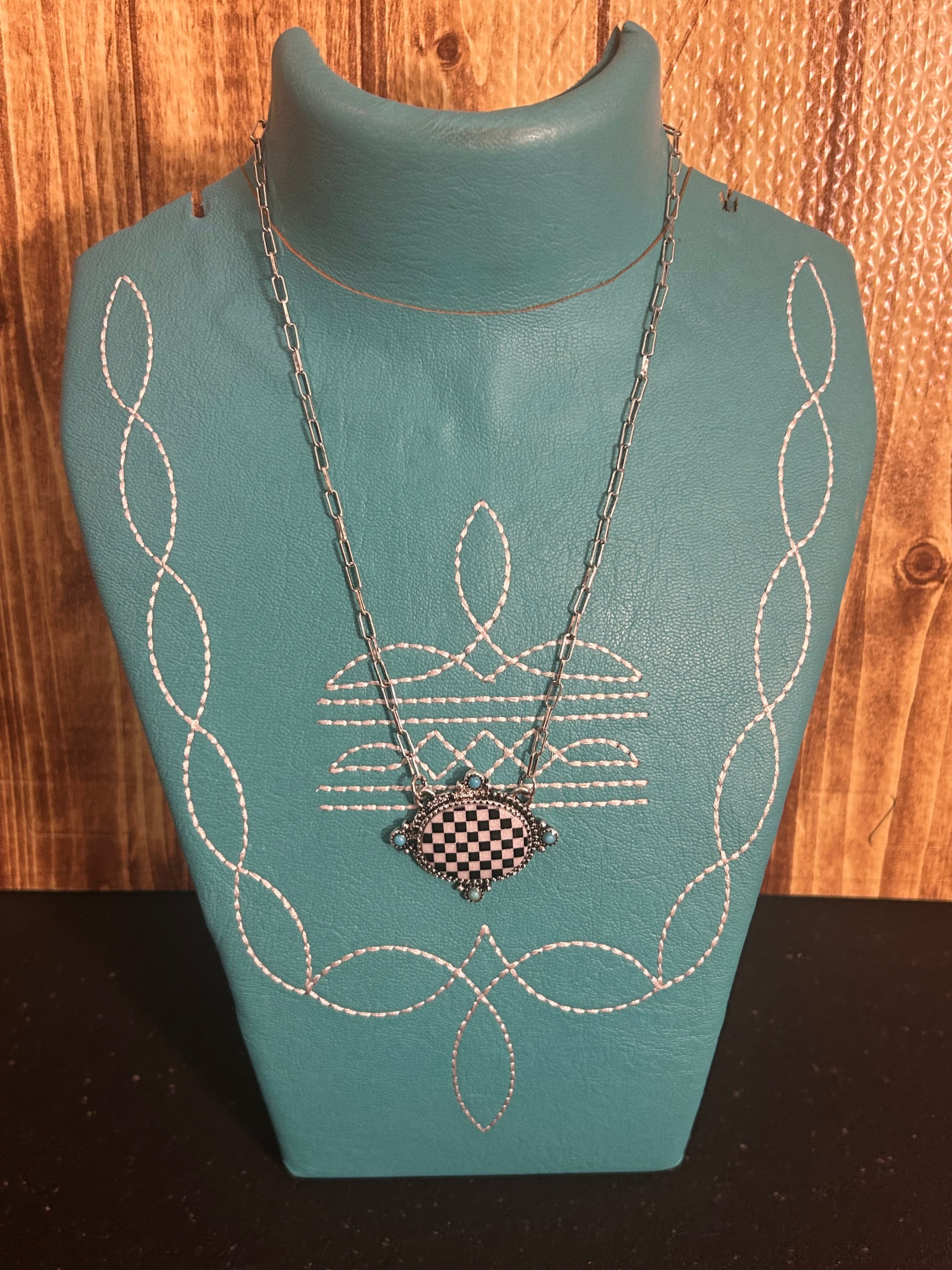 Checkered Oval Pendant Necklace